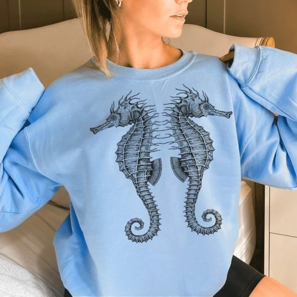 Seahorse Sweatshirt, Beach Sweatshirt, Beachy Sweatshirt, Seahorse Shirt Gift - Picture 1 of 2